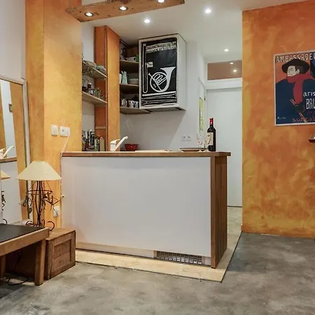 Apartment Montmartre Chagall Paris